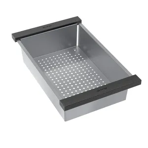 Colanders and Strainers