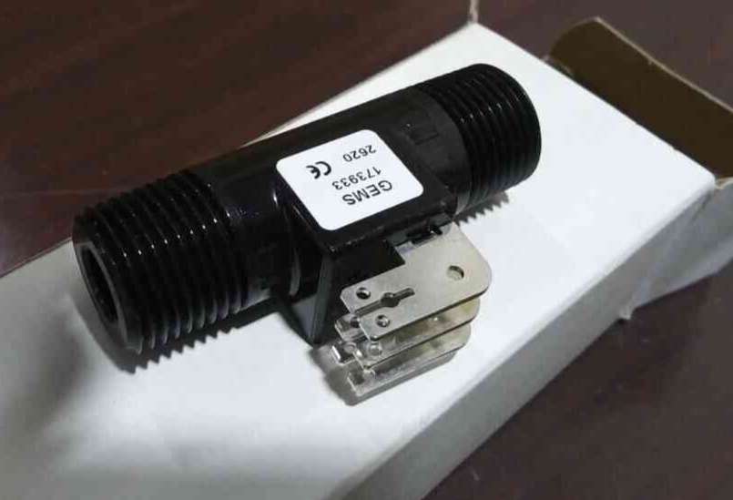 GEMS SENSORS FT-110 173933 Flow Rate Sensor, 200 PSI Operating Pressure, 3/8 MNPT, 24V, 0.13 to 2.0 Flow Range, Product In Stock, Front View