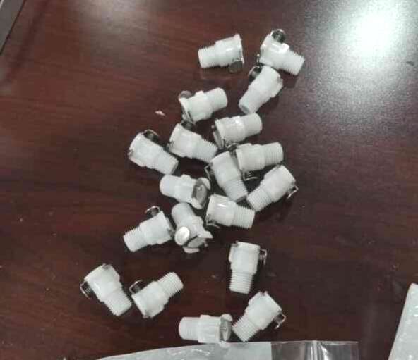 COLDER PRODUCTS CORPORATION PLCD10004 Inline Coupler, Acetal Material, 	MNPT, 1/4 Inch Coupling Size, 120 PSI, Product In Stock, Top View