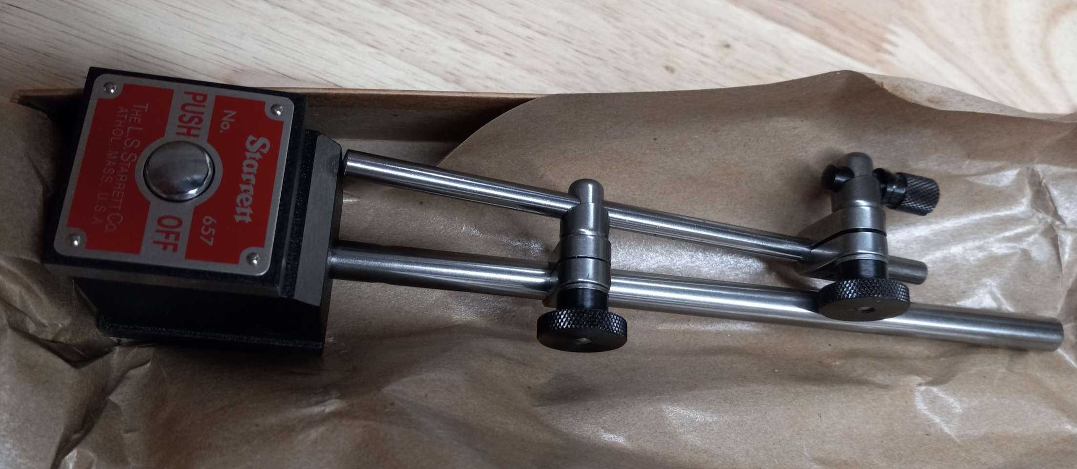 STARRETT 657AA Magnetic Base With Attachments, Push Button, 100 Lb., 0.25 Inch, Upright Post, Stock available