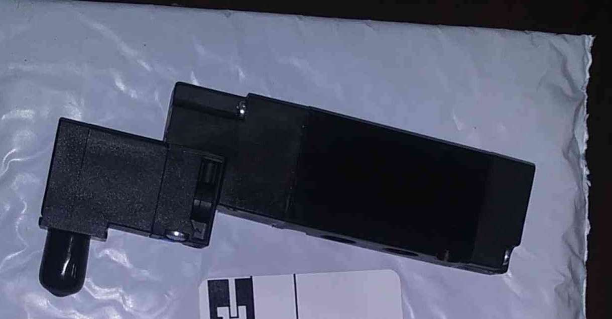 B310BB553C PARKER B Series, Body Ported/IEM Bar Manifold Mounted 4-Way Valve, Solenoid Air Control Valve, Pipe Size 1/8 Inch, Product Available