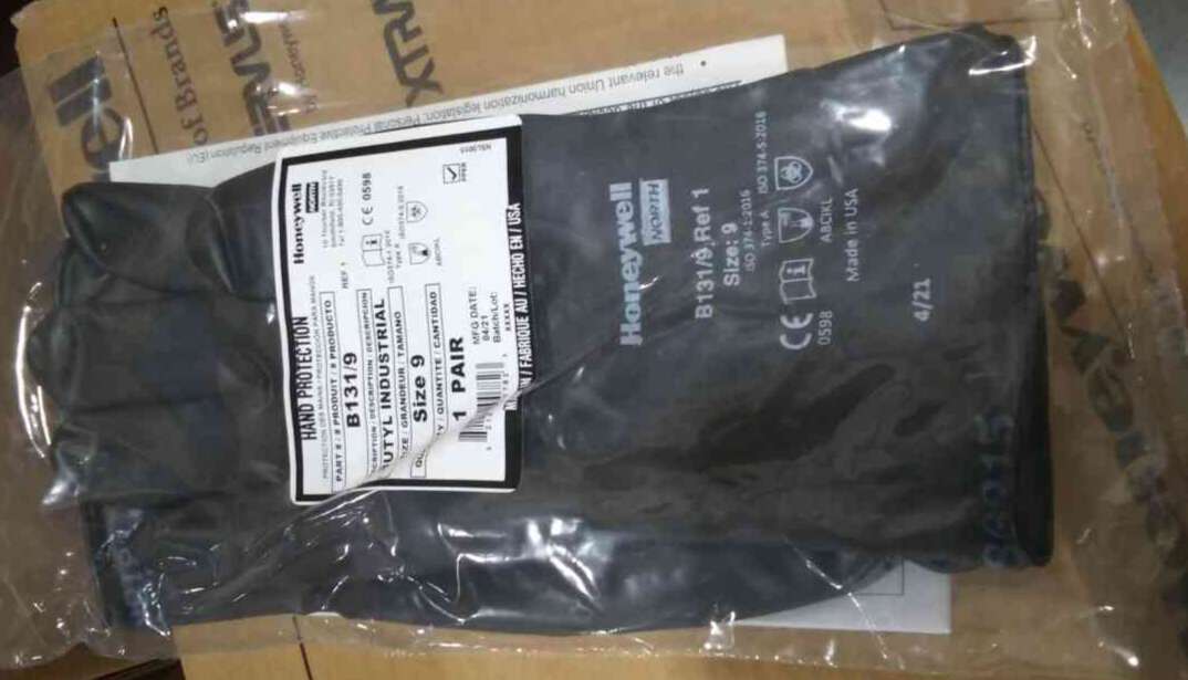 NORTH BY HONEYWELL B131 Chemical Resistant Gloves, Rolled Bead Cuff	, Sanitized Interior, Rubber Material, Packaged Product , In Stock