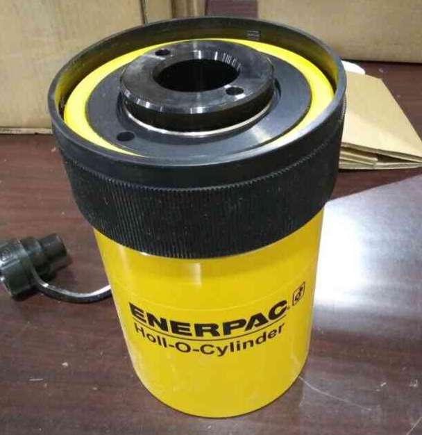 ENERPAC rch-302 Single-Acting Hollow-Plunger Hydraulic Cylinder, 2.50 Inch Stroke, 30 ton. Capacity, Single-Acting, 10000 PSI, Steel, In Stock
