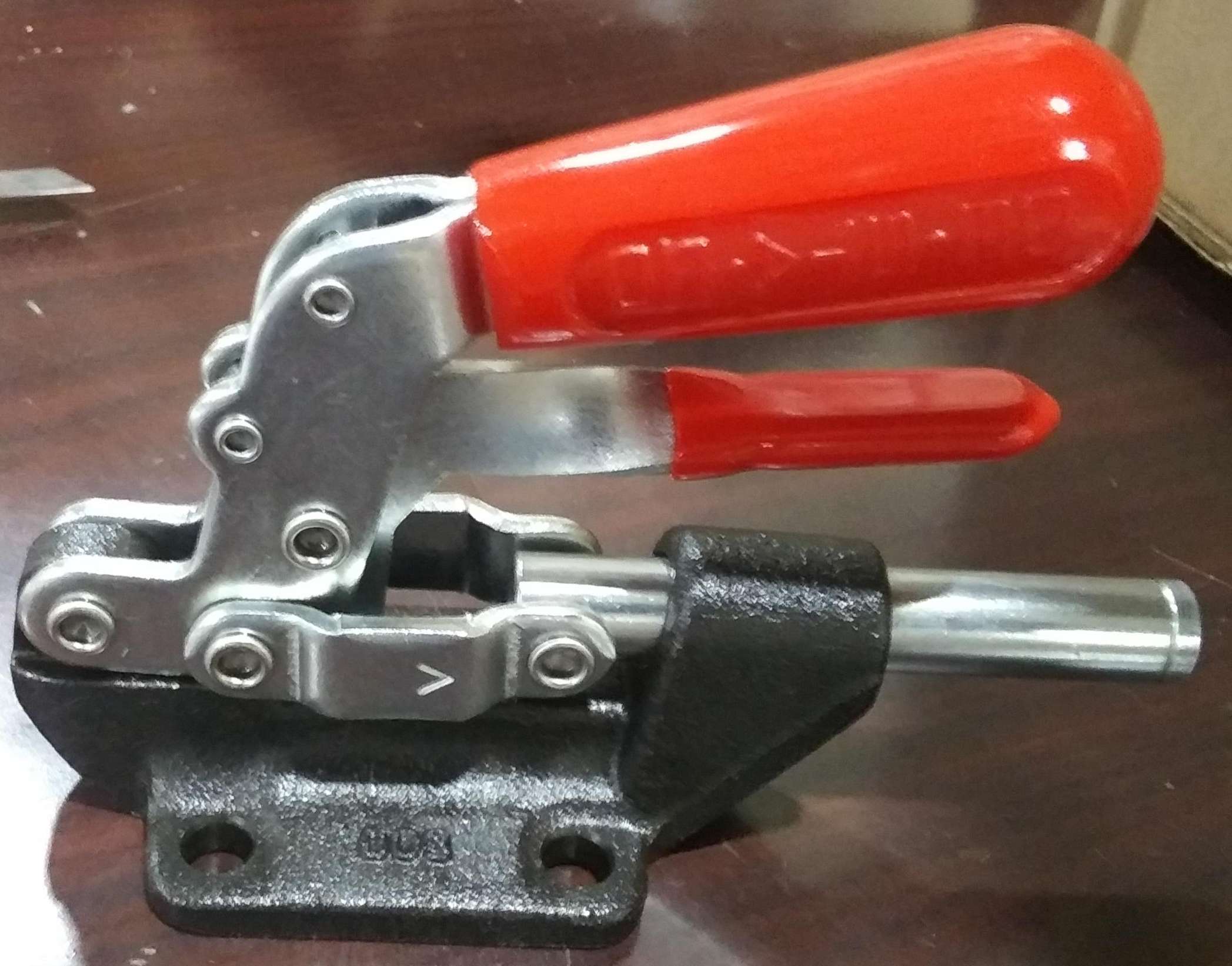 DESTACO 603-MR Straight Line Action Clamp, 600 Lbs., Flanged Base, Round Plunger, In stock