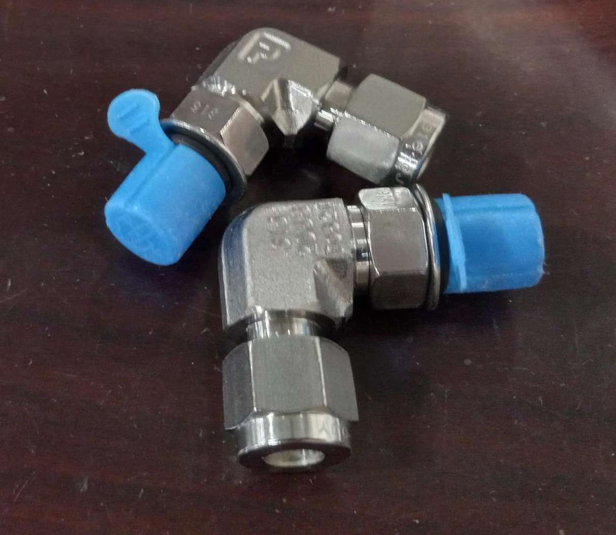 PARKER 4-4 C5BZ-SS Straight Elbow, 10300 psi, CPIxSAE, In stock