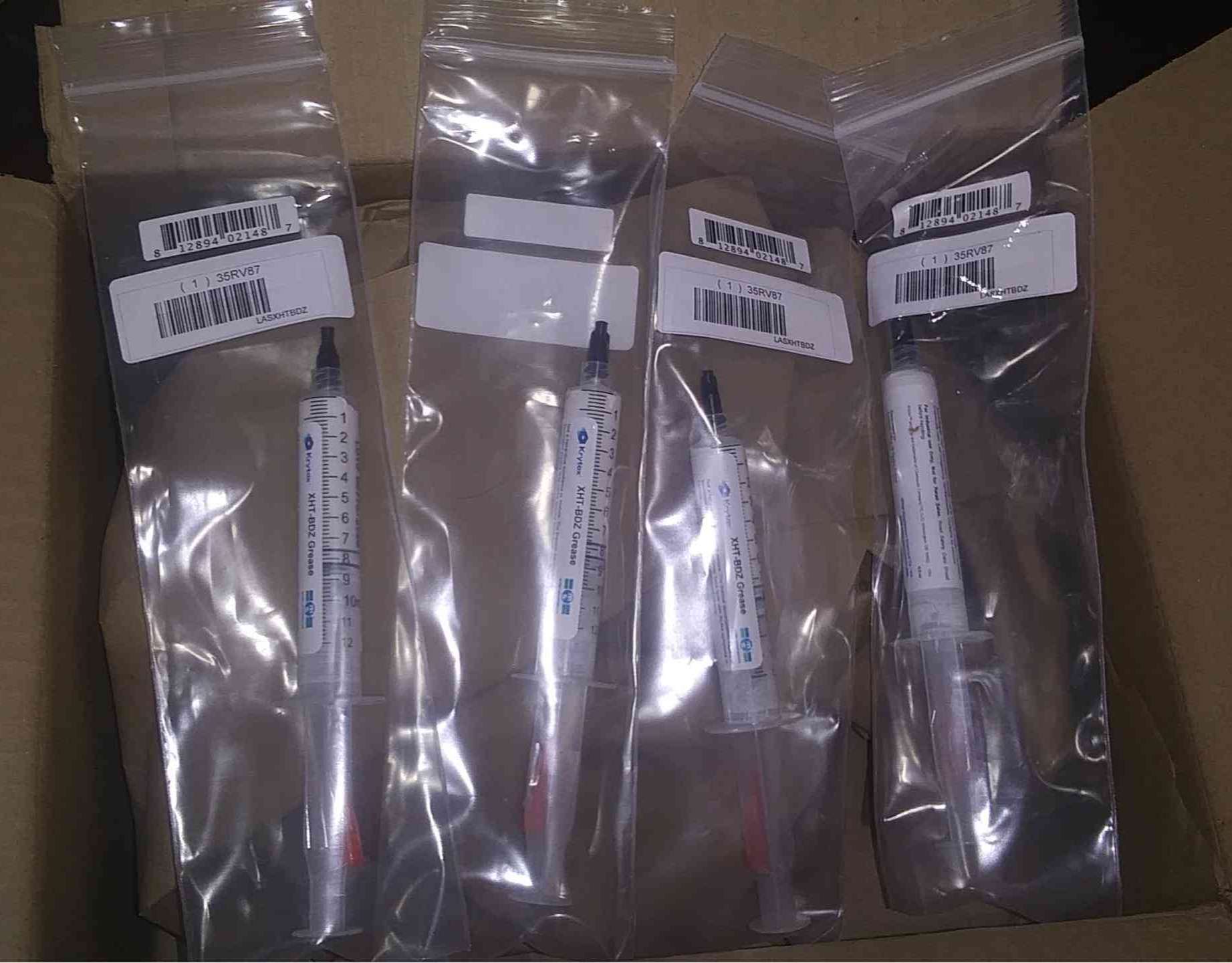 Krytox XHT-BDZ Series Extreme High Temperature, 680 Deg. F, Syringe, Bonding Grades Greases, Pack Of 1, In Stock