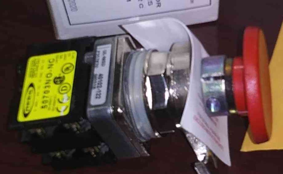 40102-122 REES, Mushroom Emergency Stop Push Button Operator, Red, Metal, Die Cast zinc Bezel