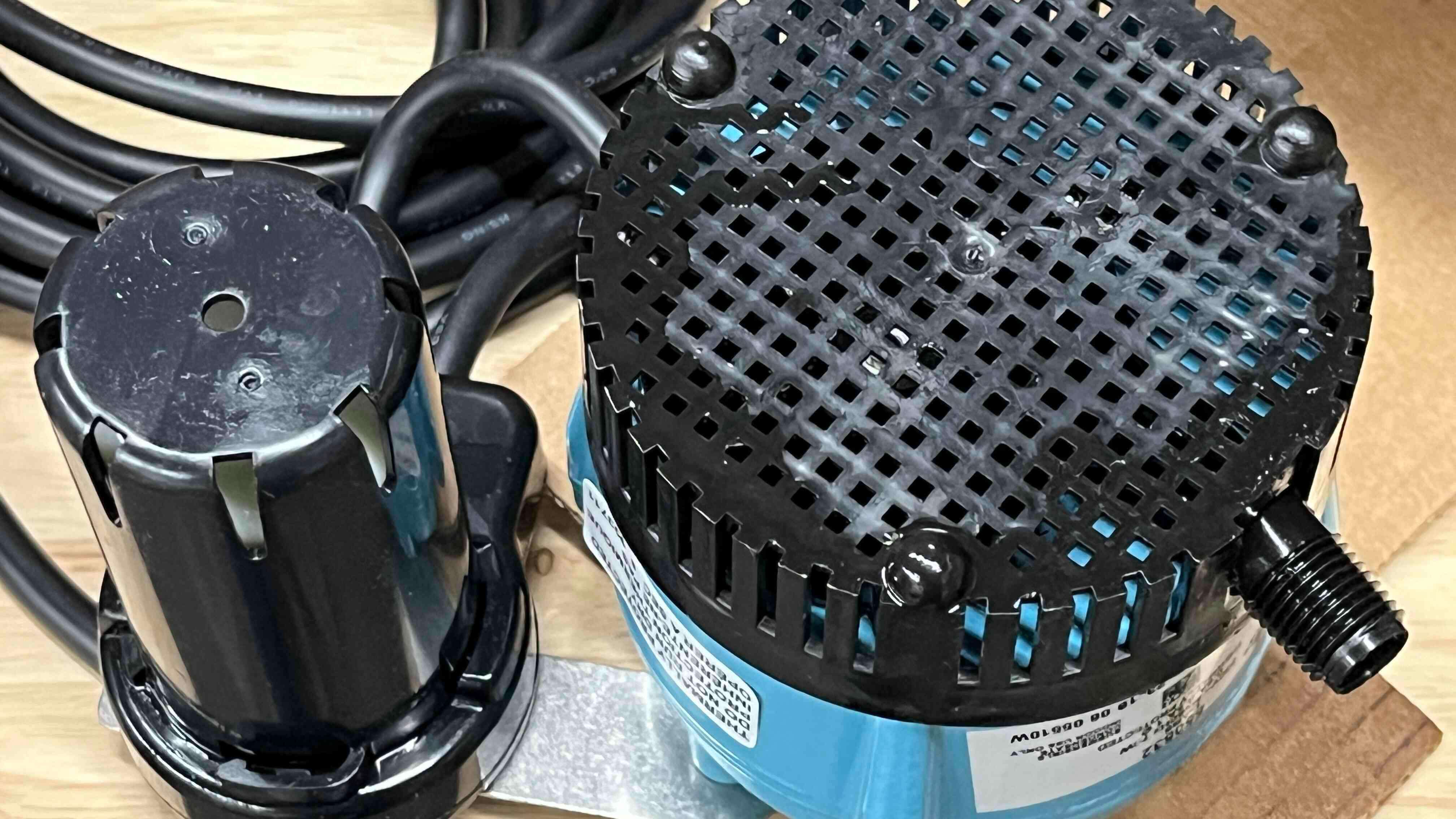 LITTLE GIANT PUMPS 550532, Condensate Removal Pump, 1/150 hp, 230 VAC, 4.3 PSI Maximum Flow Rate -60Hz 3.33 gpm/200 gph, In Stock