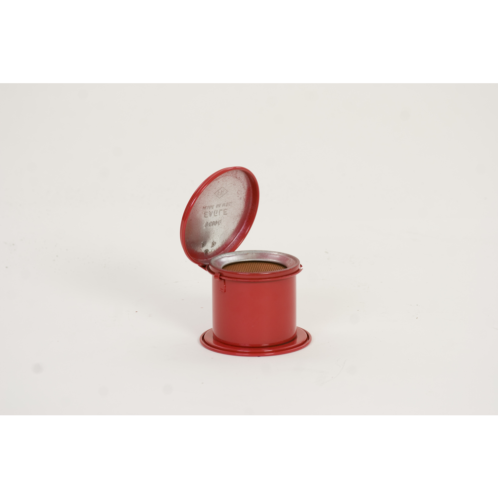 Daub Can, Metal Red