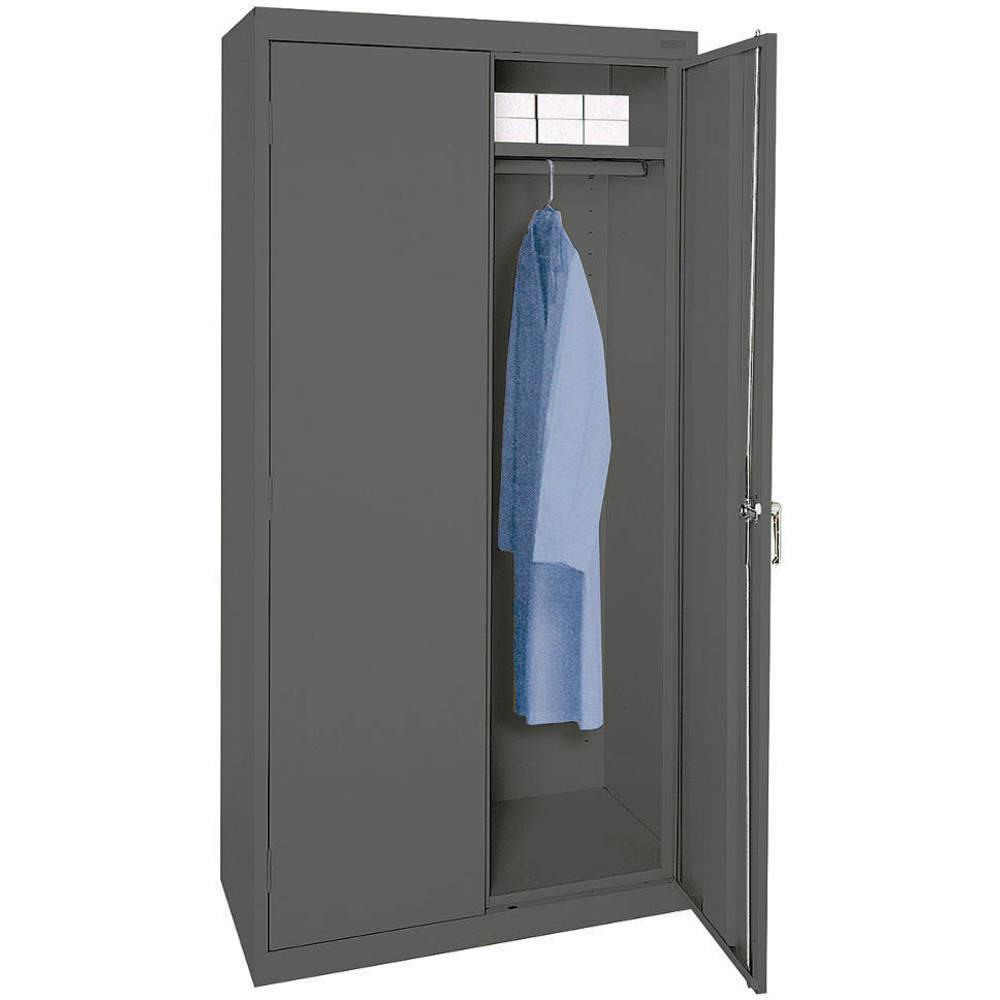 SANDUSKY LEE CAW1362472-02