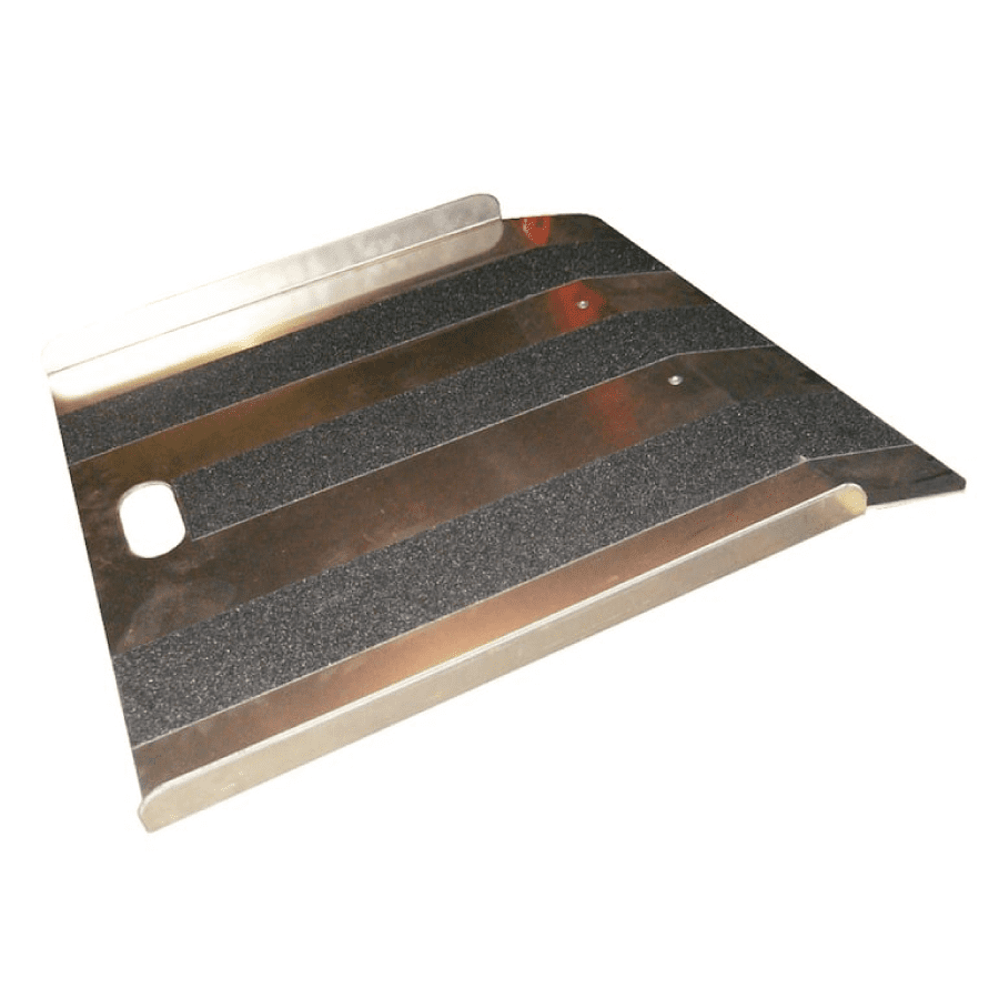 B & P MANUFACTURING NCR2727 Non Skid Ramp, 27 x 27 Inch Size, 750 Lbs Capacity, 3/16 Inch Thickness | CE8TMF