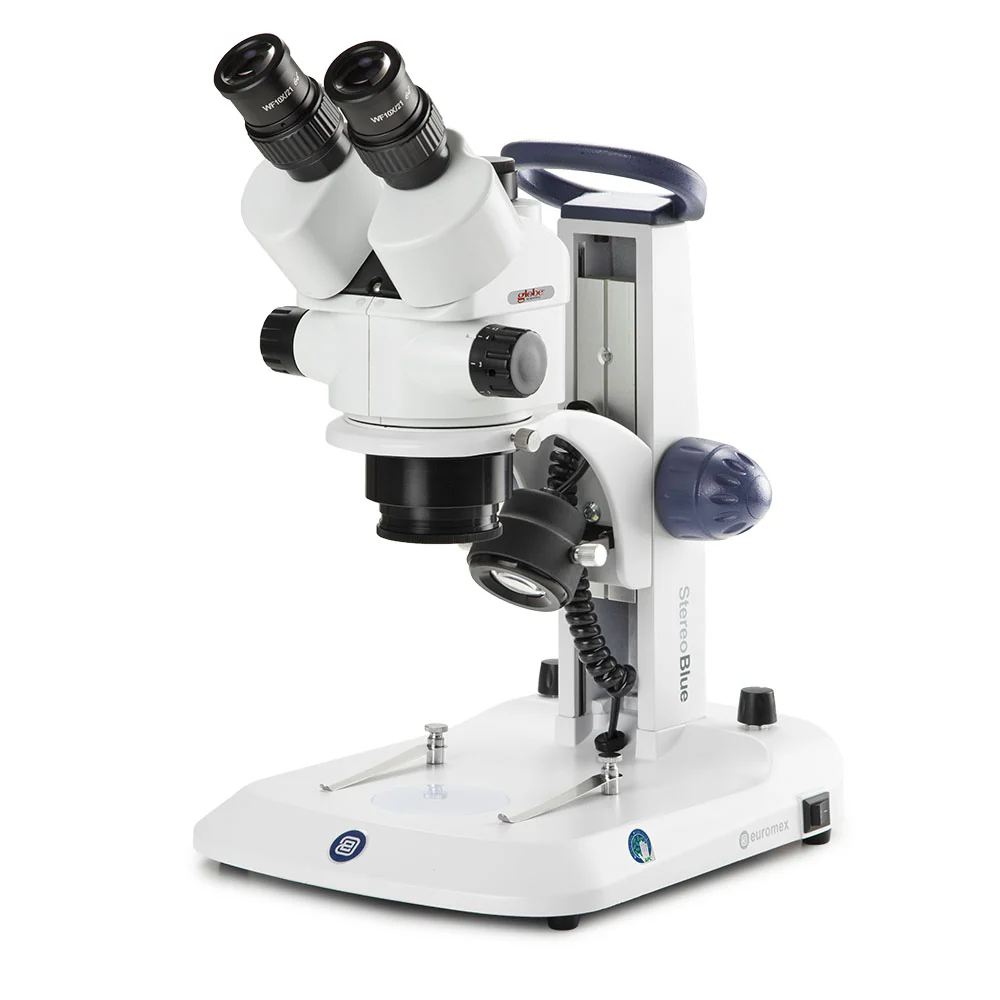Trinocular Stereo Zoom Microscope, 0.7x to 4.5x Zoom Objective