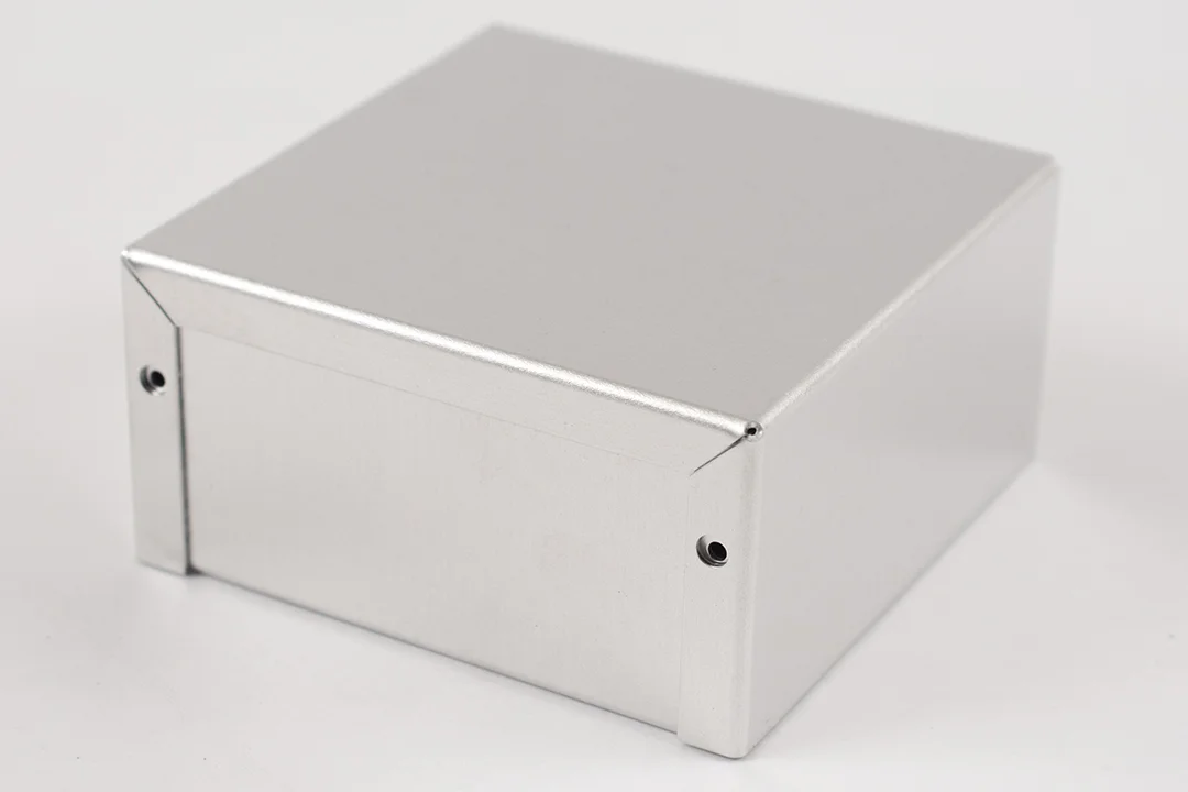 HAMMOND 1411JU