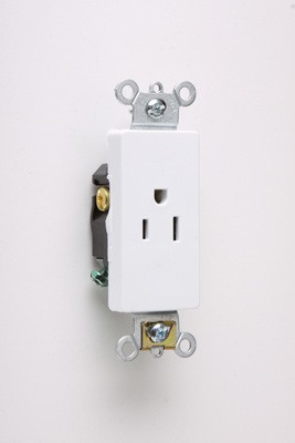 PASS AND SEYMOUR 26261-W Heavy Duty Single Receptacle, 15A, 125V, White | CH4DNL