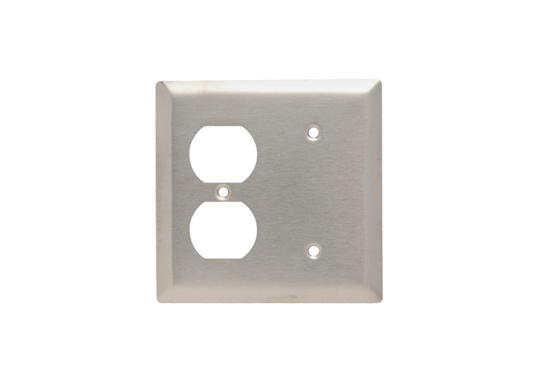 PASS AND SEYMOUR SS148 Combination Opening Wall Plate, 1 Blank And 1 Duplex Receptacle, 2 Gang | CH4BNR