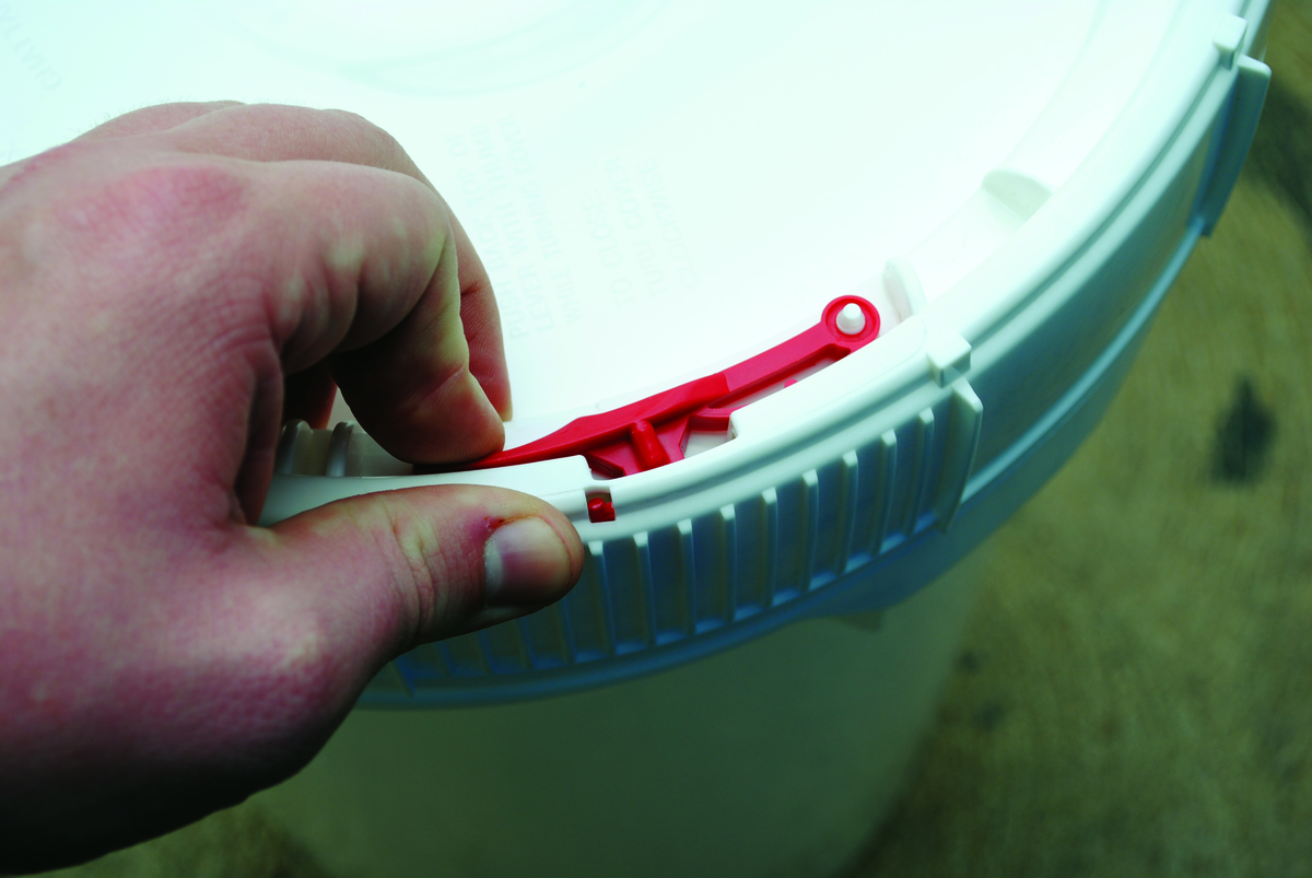 VESTIL PAIL-SCR-65-W 4